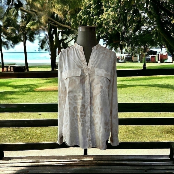 Women’s Blouse CALVIN KLEIN Animal Print Shirt V-neck Blouse Chiffon Shirt Top - Picture 2 of 8